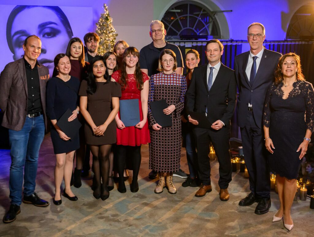 2025-11-24-Preisträger_Pauli_Nelkenstock